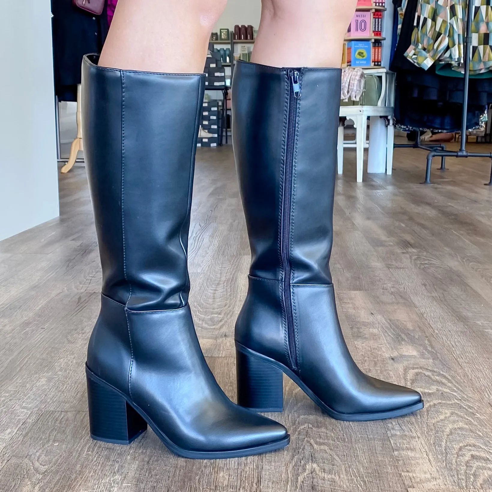 Vapor Pointed Toe Black Boot