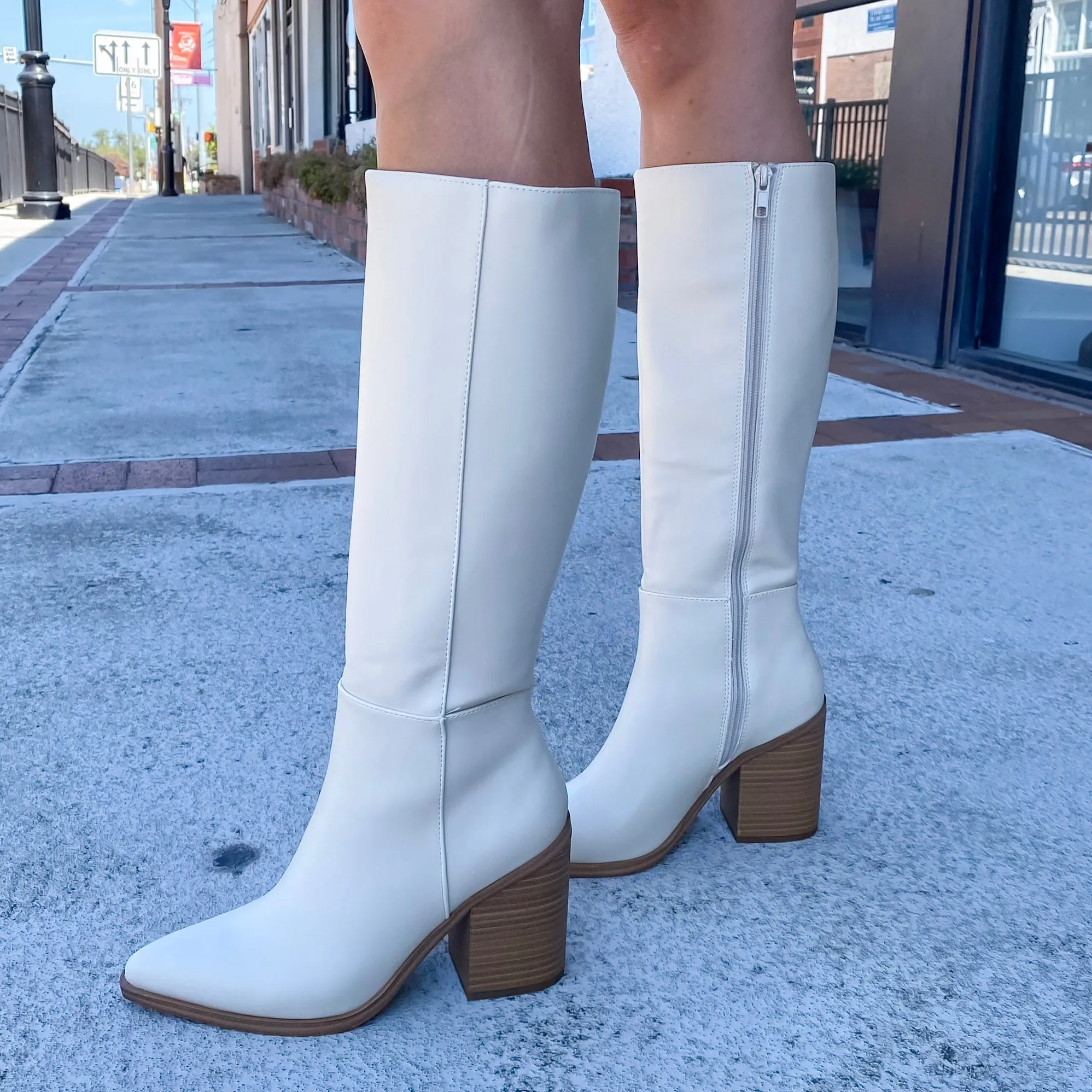 Vapor Pointed Toe Off White Boot